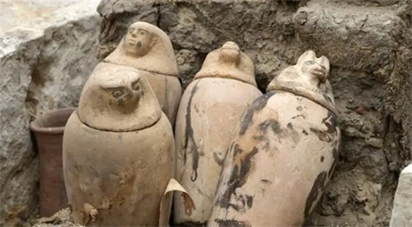 埃及宣布发现两座木乃伊作坊 现场发现很多制作的原材料