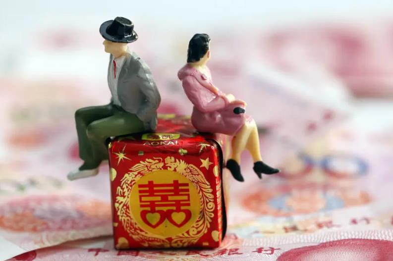 江西农村彩礼涨到50万元 攒钱结婚越来越难了